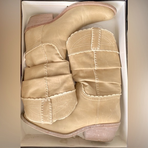 BCBGMaxAzria Western Boots - Picture 5 of 9